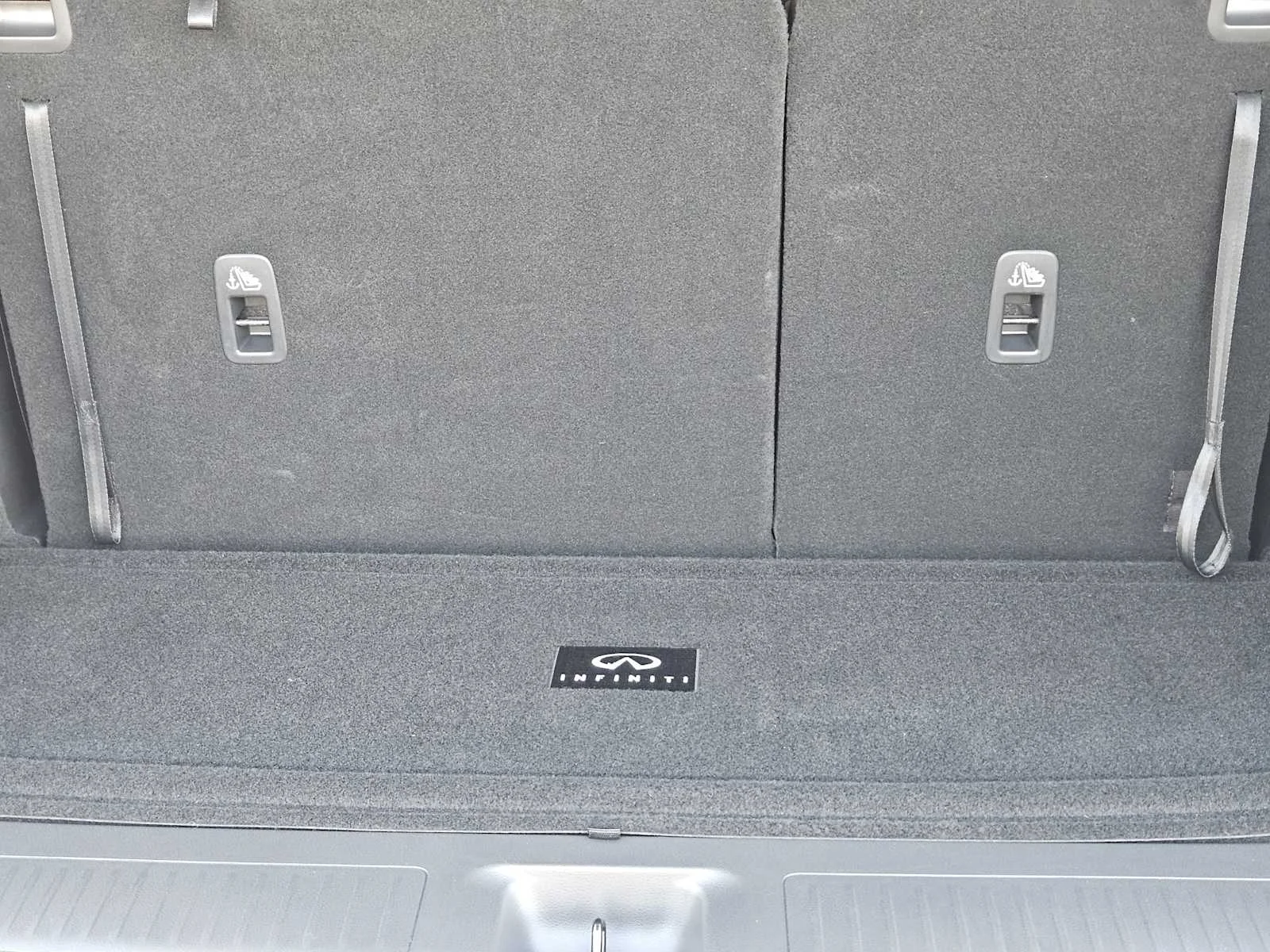 Certified Used 2027 Radiant White INFINITI LUXE image 27