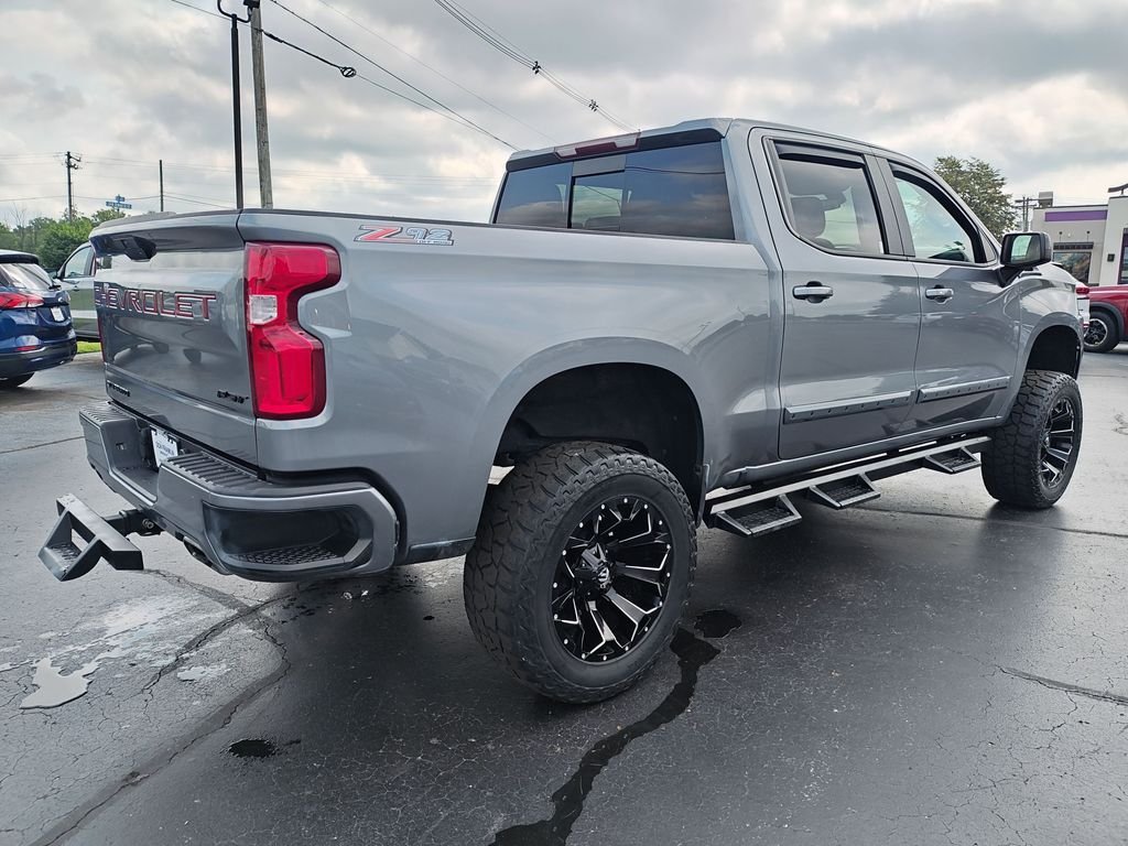 Used 2020 Gray Chevrolet RST image 5