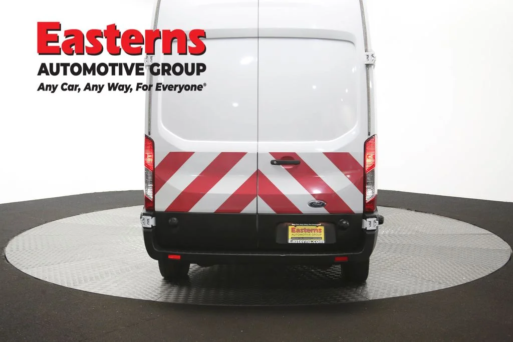 Used 2022 White Ford Base image 35