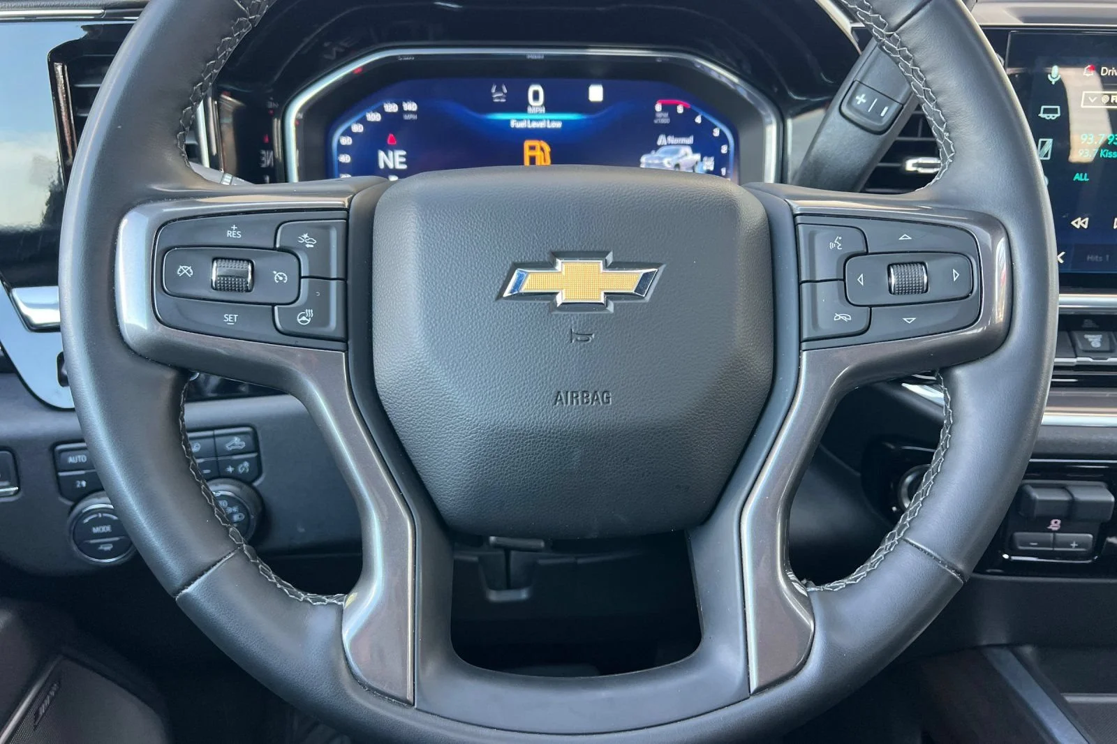 Used 2025 Summit White Chevrolet High Country image 22