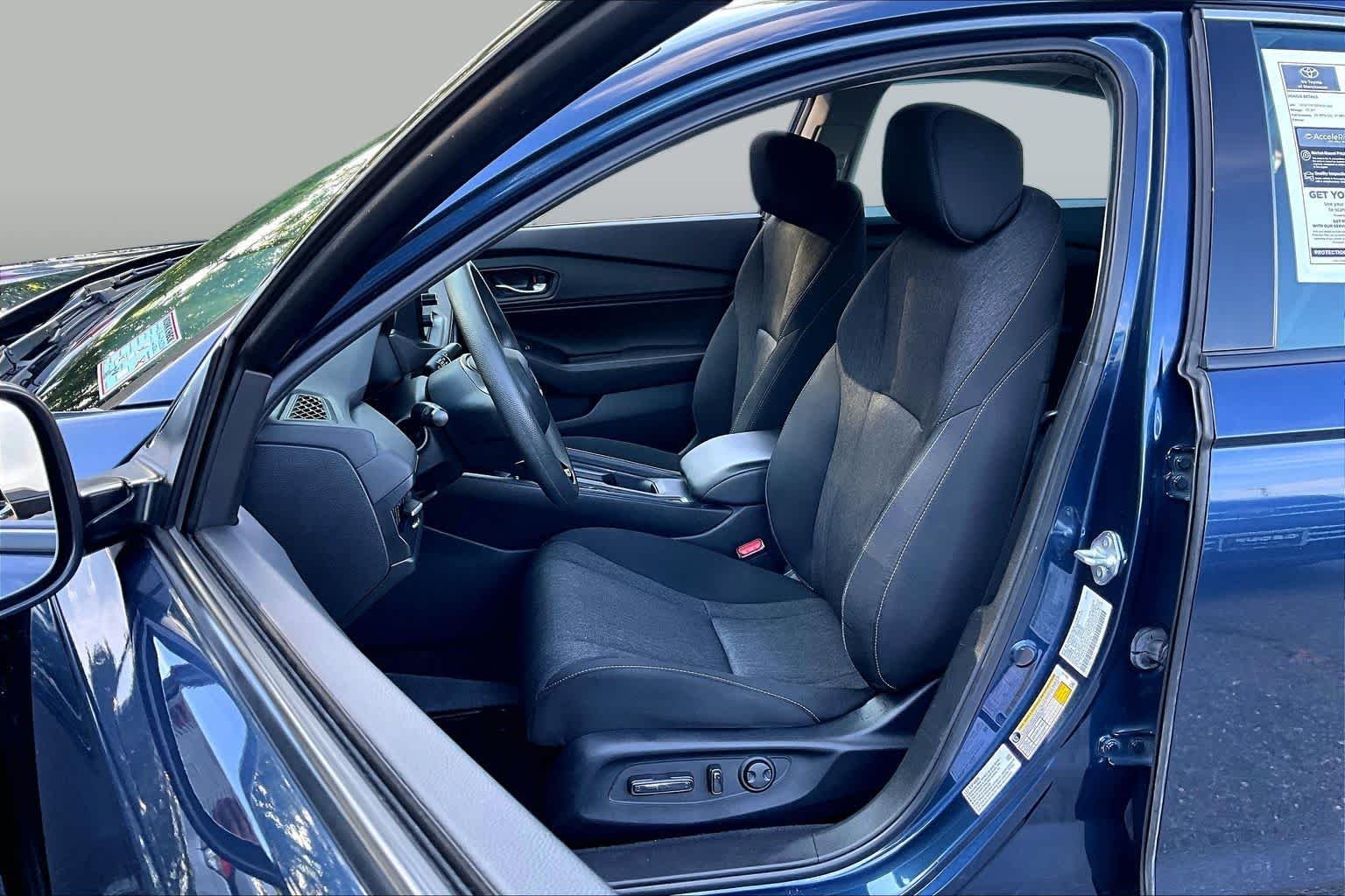 Used 2023 Canyon River Blue Metallic Honda EX image 9
