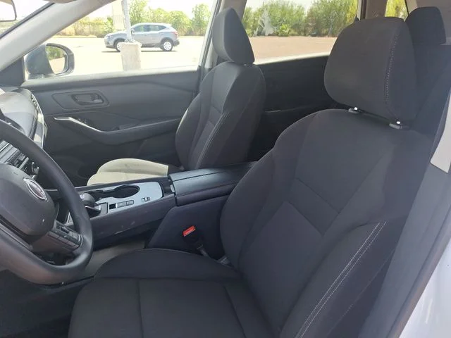 Used 2025 White Nissan S image 9