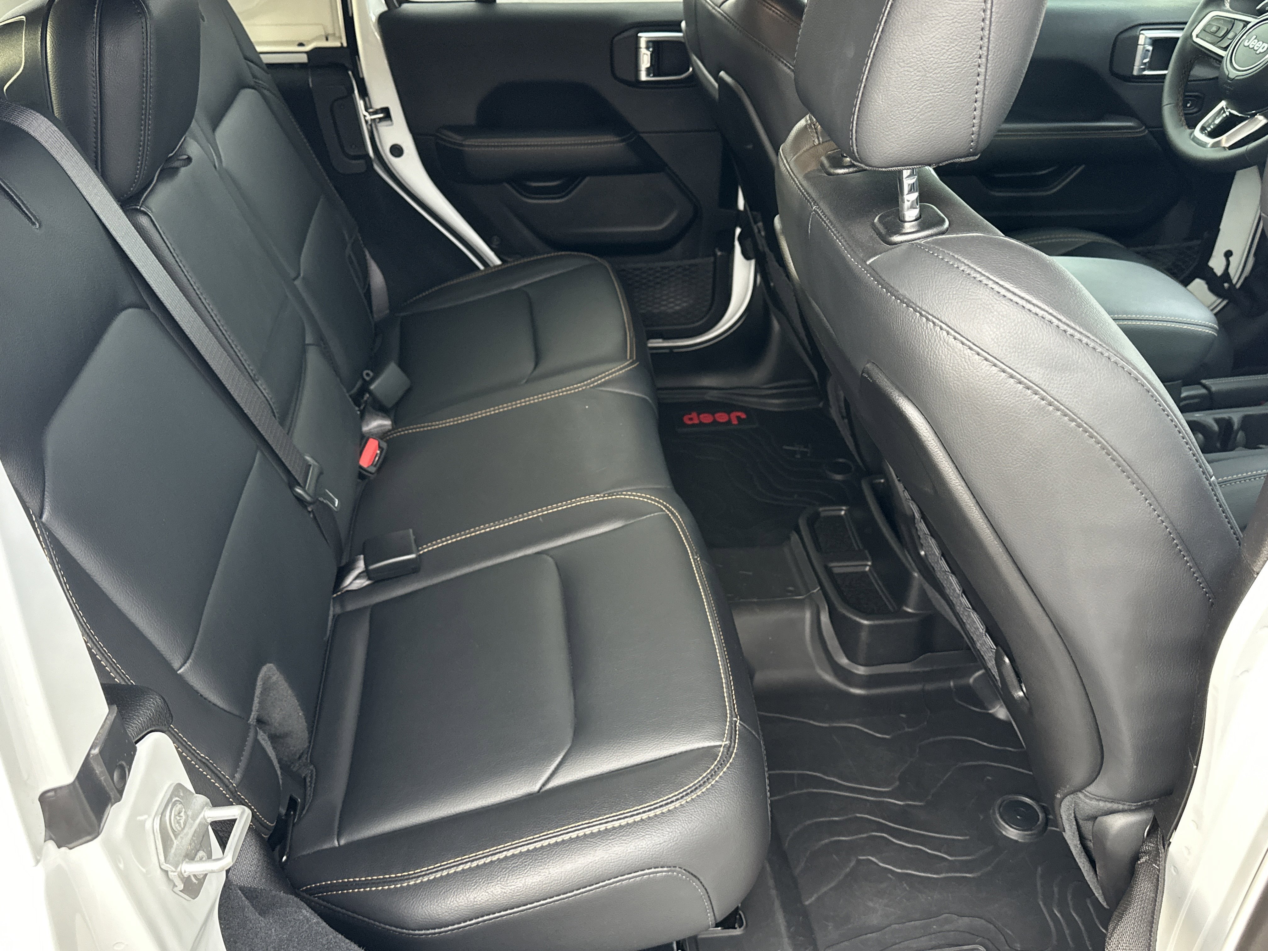 Used 2024 Bright White Clearcoat Jeep Sahara image 16