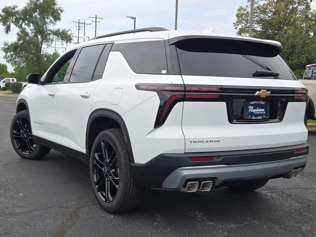 2027 Chevrolet Traverse LT - Photo 12