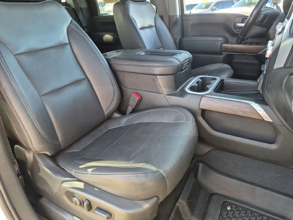 Used 2021 White GMC SLT image 30