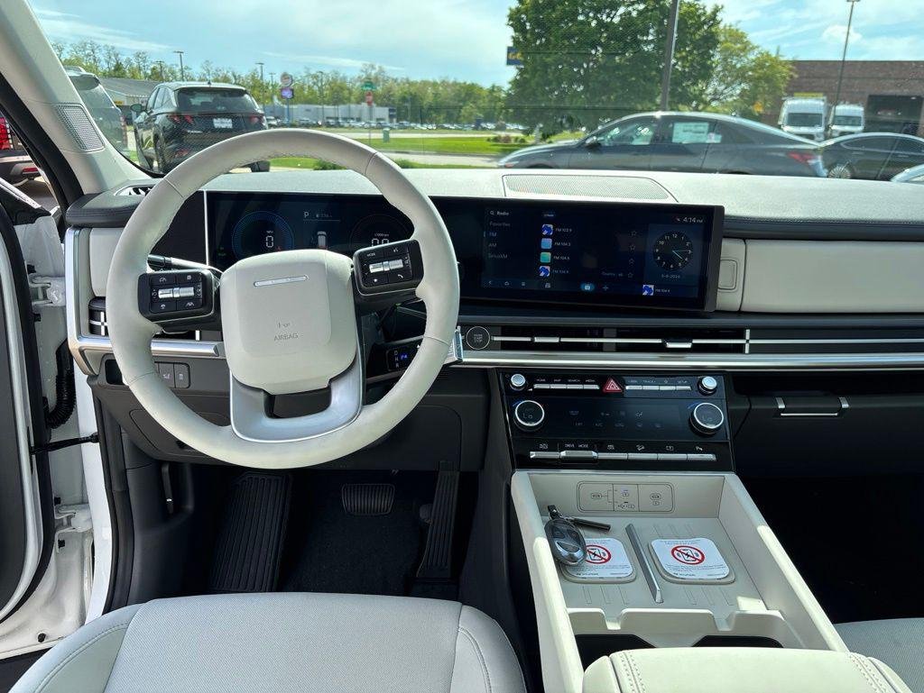 New 2026 White Hyundai SE image 37