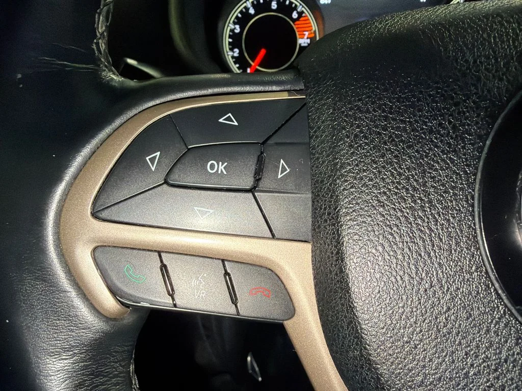 Used 2016 Granite Crystal Metallic Clearcoat Jeep Limited image 26