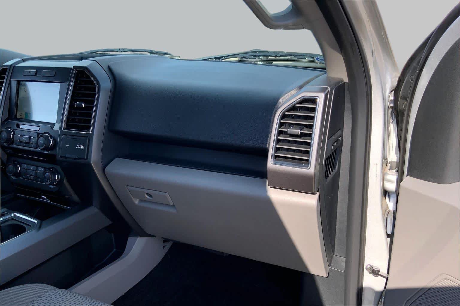 Used 2017 Ingot Silver Metallic Ford XLT image 18