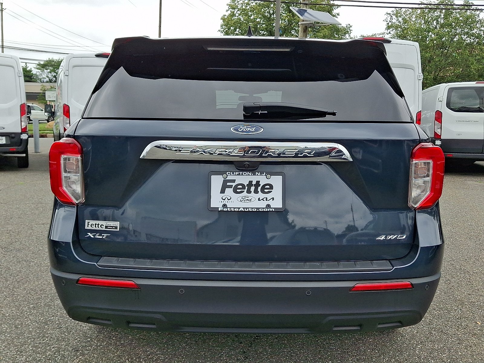 Used 2023 Stone Blue Metallic - C8 Ford XLT image 5