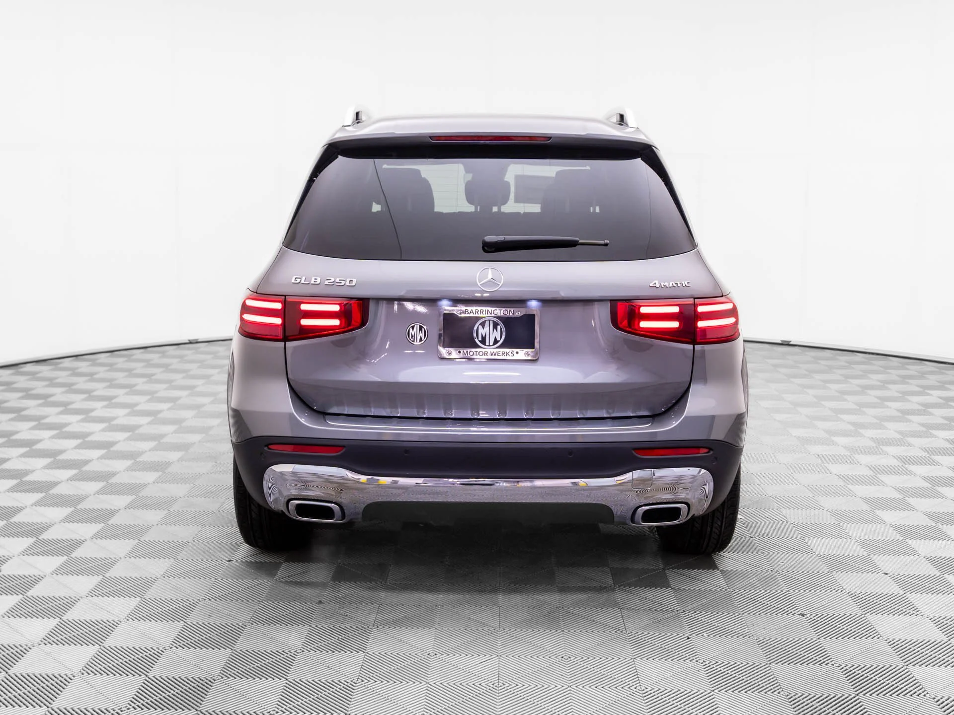 New 2026 Gray Mercedes-Benz GLB 250 image 4