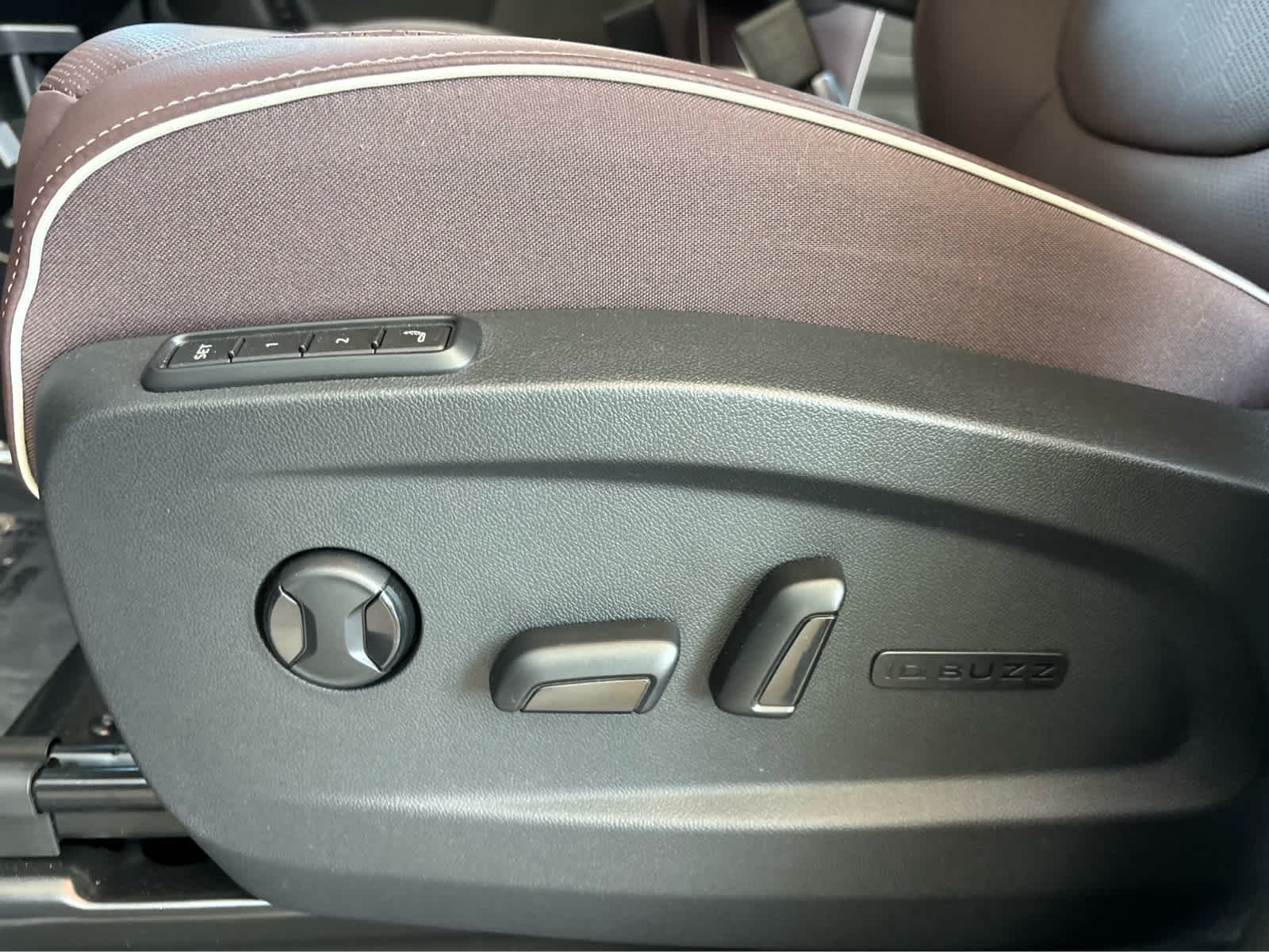 2025 Volkswagen ID. Buzz PRO S - Photo 24