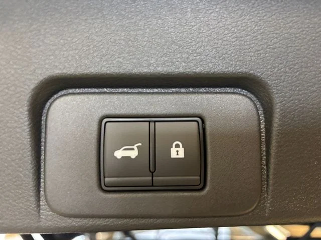 New 2026 Obsidian Green Nissan Platinum image 19