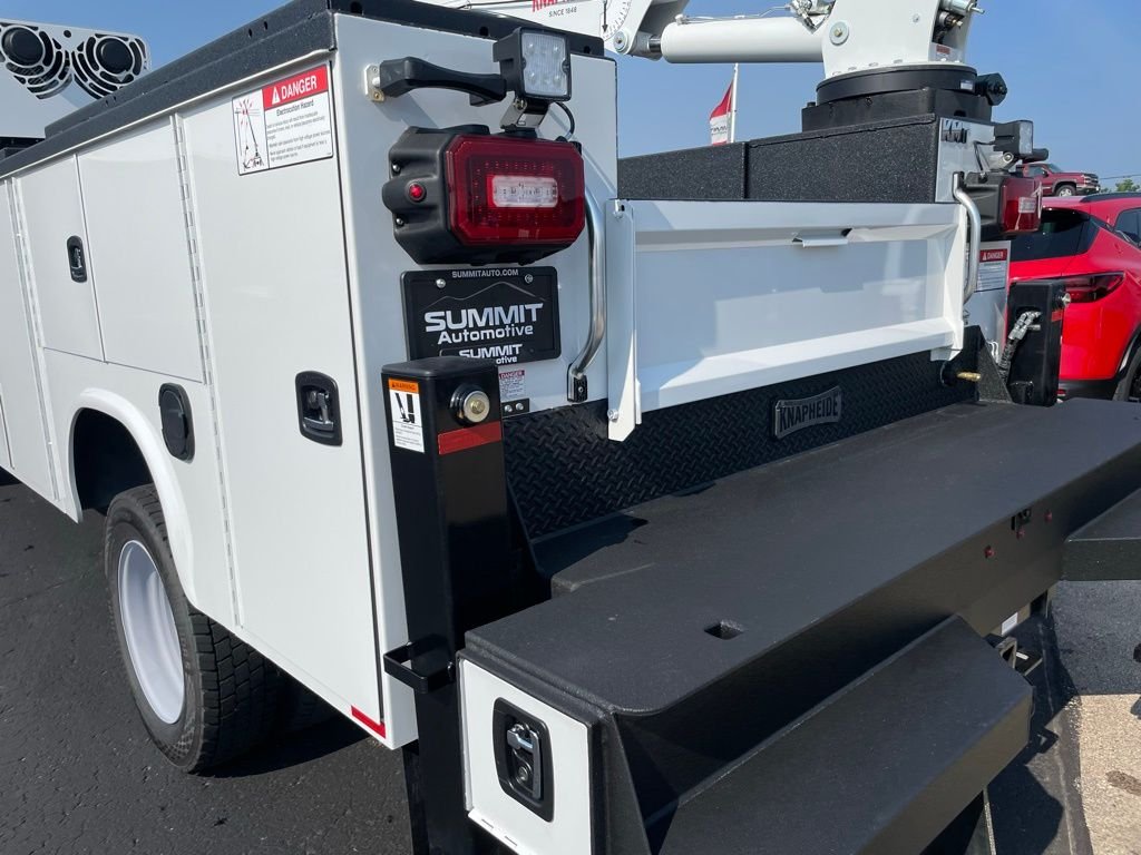 2025 Ford F-550 Super Duty Chassis Cab XL - Photo 45