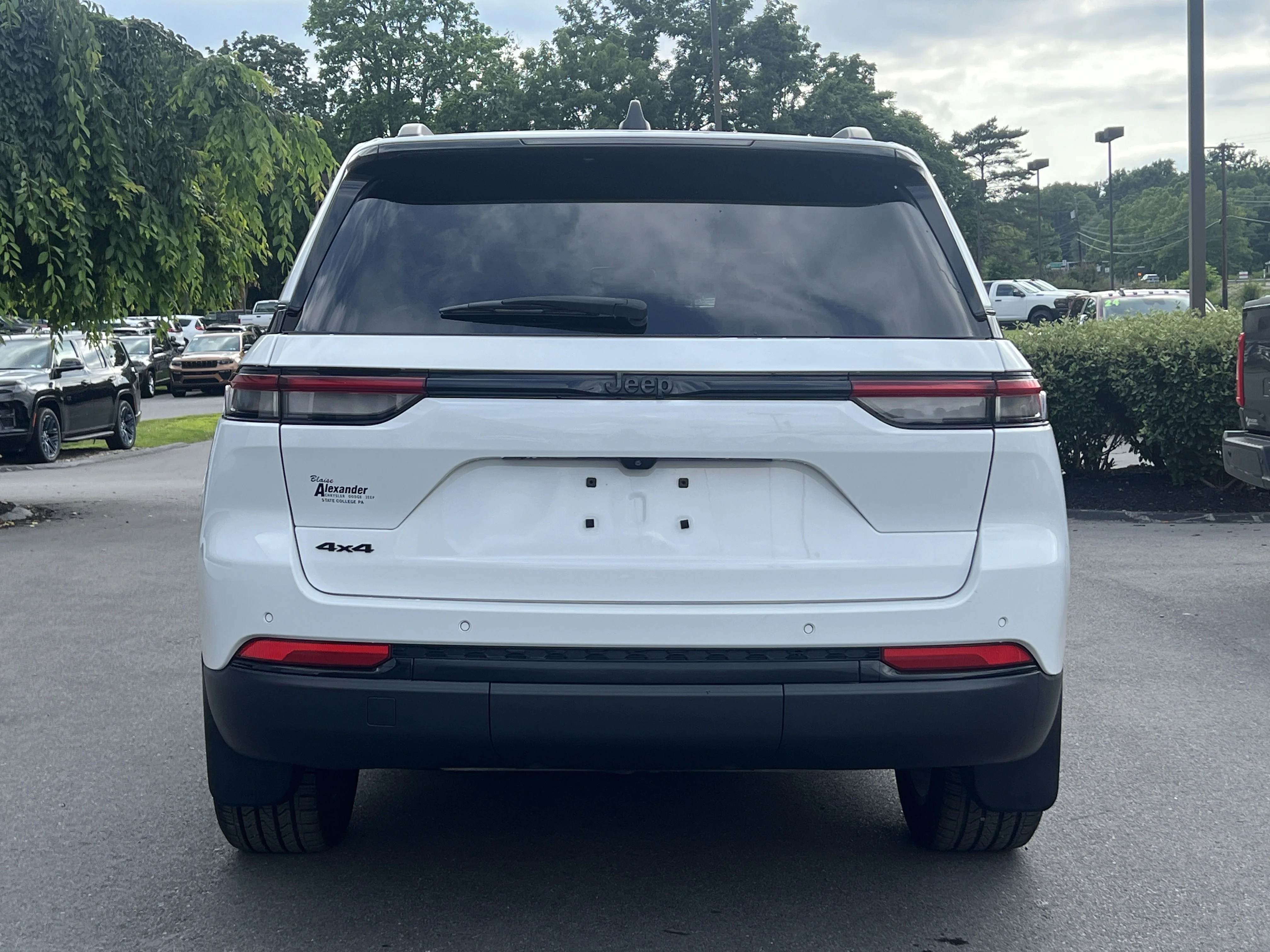 Used 2023 Bright White Clearcoat Jeep Altitude image 4
