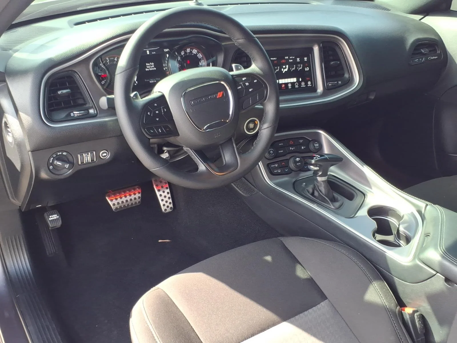 Used 2022  DODGE RT image 19