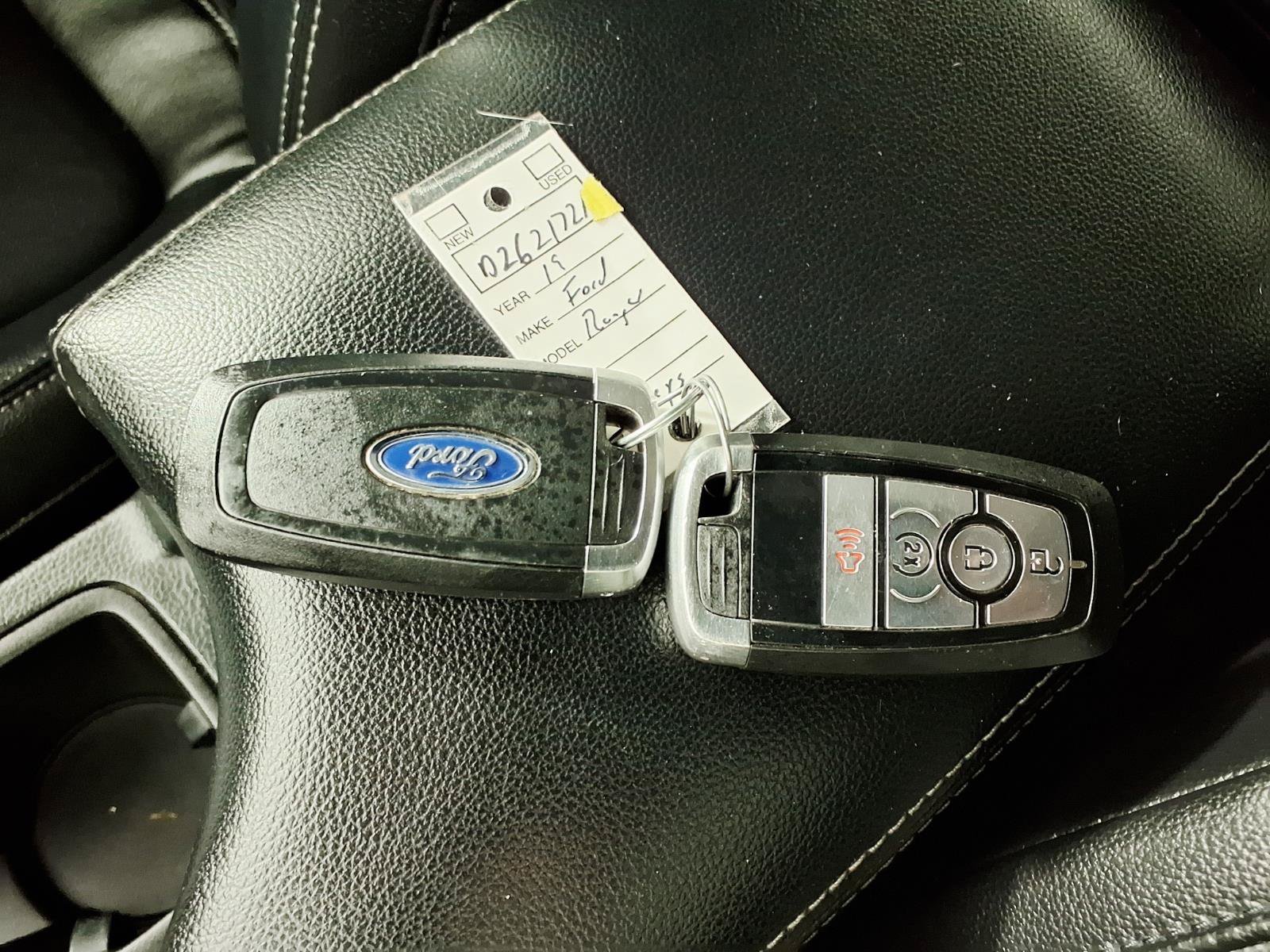 Used 2019 White Ford  image 24