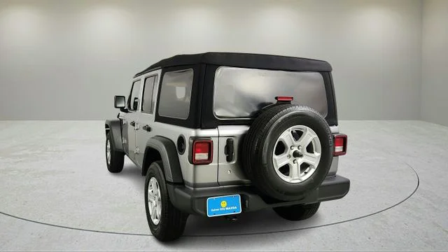 Used 2018 Billet Silver Metallic Jeep Unlimited Sport S image 5