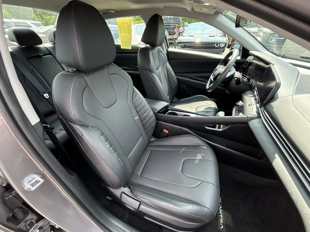 Used 2023 Silver Hyundai Limited image 27