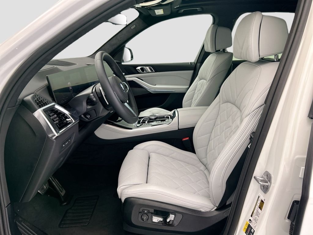 New 2026 Alpine White BMW xDrive50e image 18