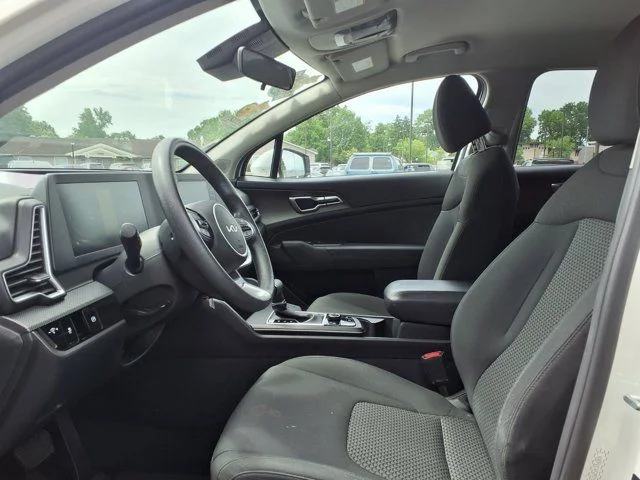 Used 2023 Snow White Pearl Kia LX image 26