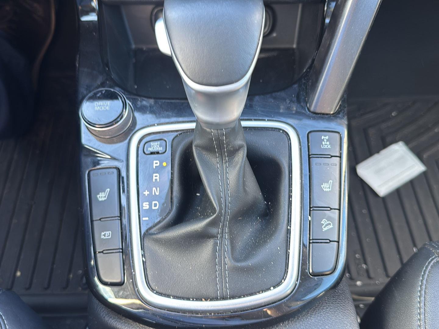 Used 2024 Fusion Black Kia EX image 22