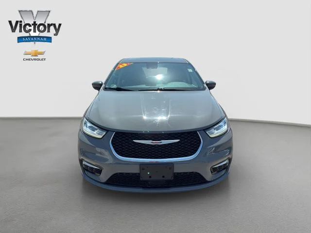 Used 2023 Chrysler Pacifica Hybrid Touring L with VIN 2C4RC1L78PR614288 for sale in Kansas City
