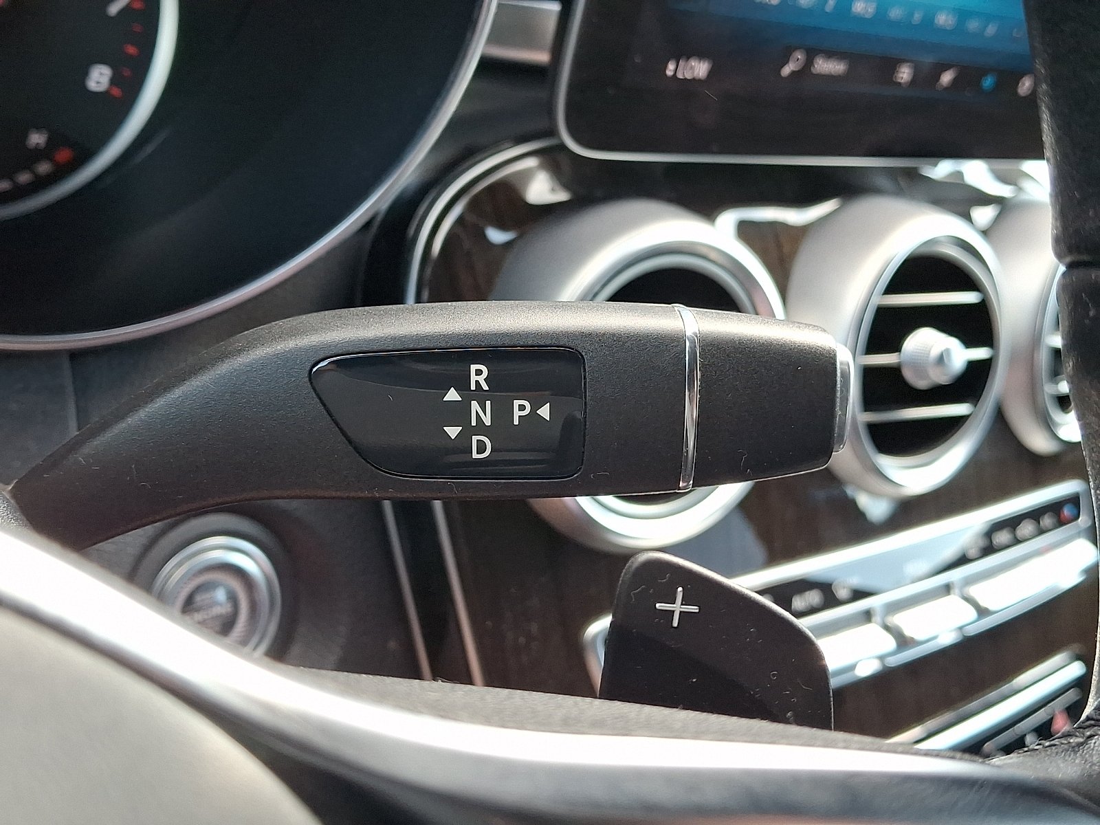 Used 2020 Polar White - 149 Mercedes-Benz 4MATIC® image 14