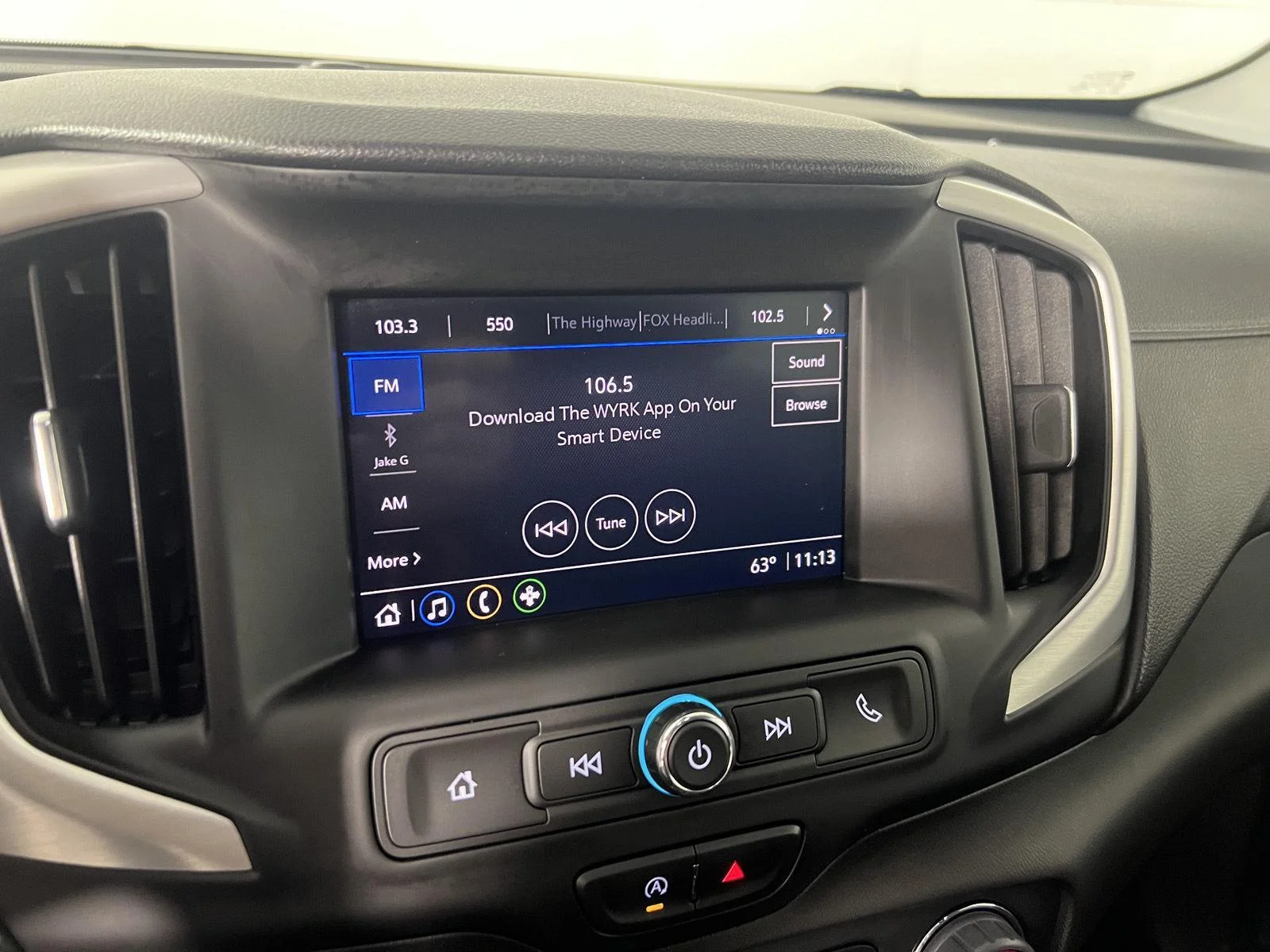 Used 2023 Marine Metallic GMC SLE image 26