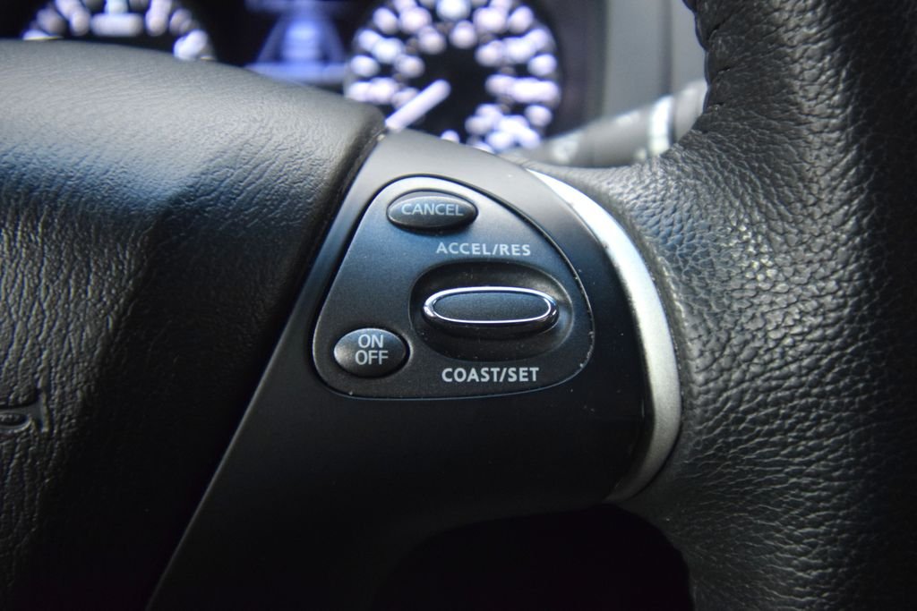 Used 2016 Silver Nissan Platinum image 34