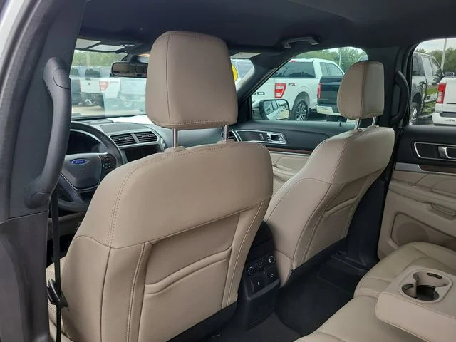 Used 2018 Silver Ford Limited image 15