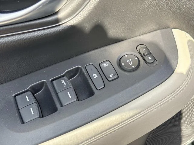 Used 2025 Gray Honda LX image 22