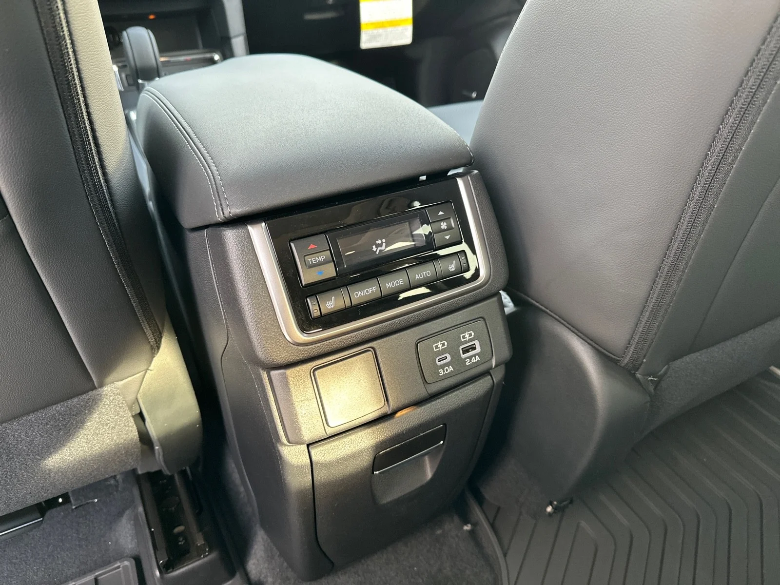 2026 Subaru Ascent Limited - Photo 13