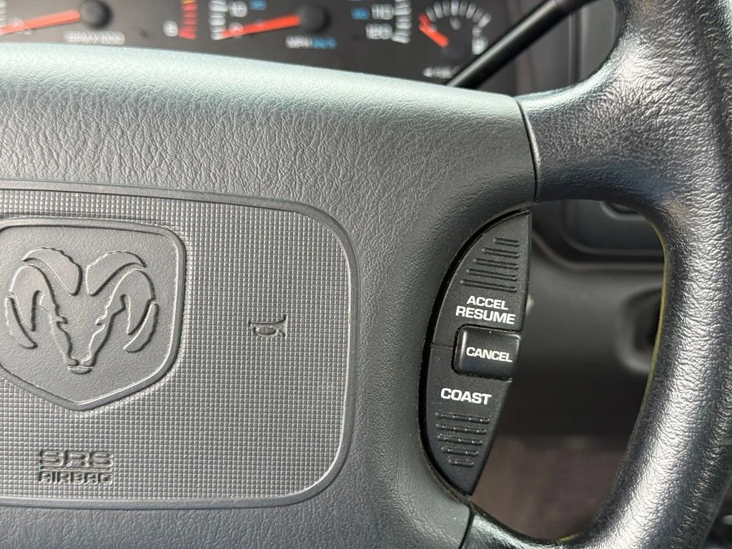 Used 2000 Black Dodge Sport image 17