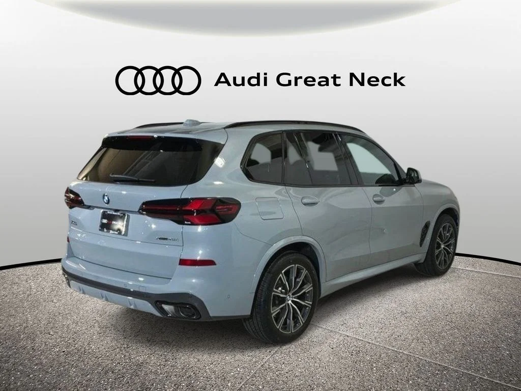 Used 2026 Gray BMW xDrive40i image 8