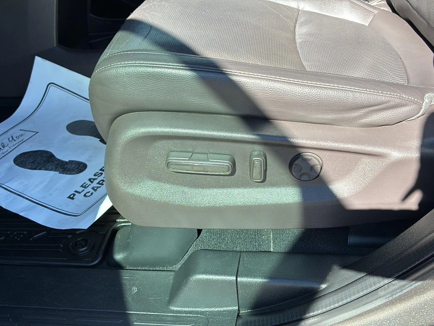 Used 2018 Pacific Pewter Metallic Honda Elite image 13