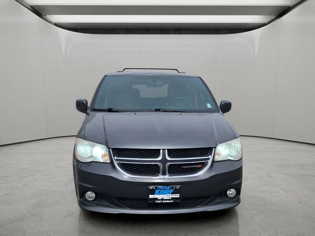 Used 2017 Granite Pearlcoat Dodge SXT image 8