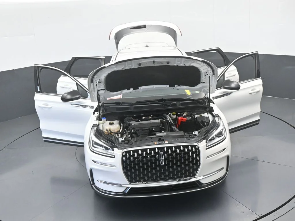 Used 2023 White Metallic Lincoln Reserve image 68