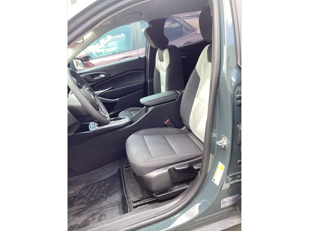 Used 2025 Cypress Gray Chevrolet LS image 9