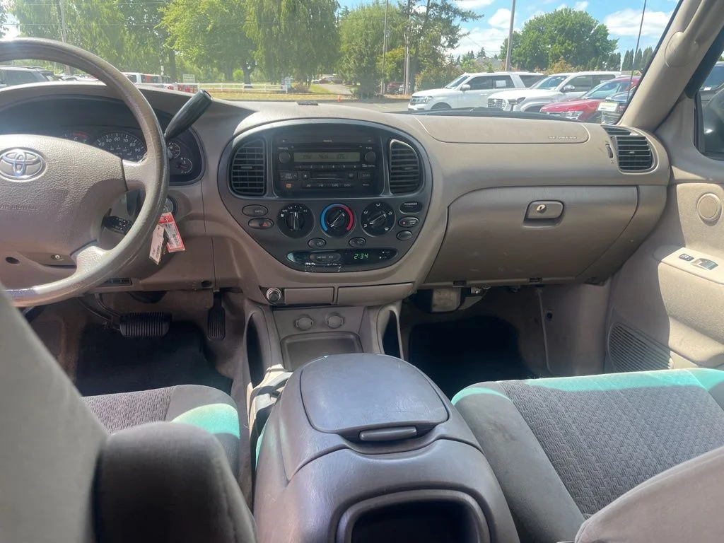 Used 2006 Natural White Toyota SR5 image 13