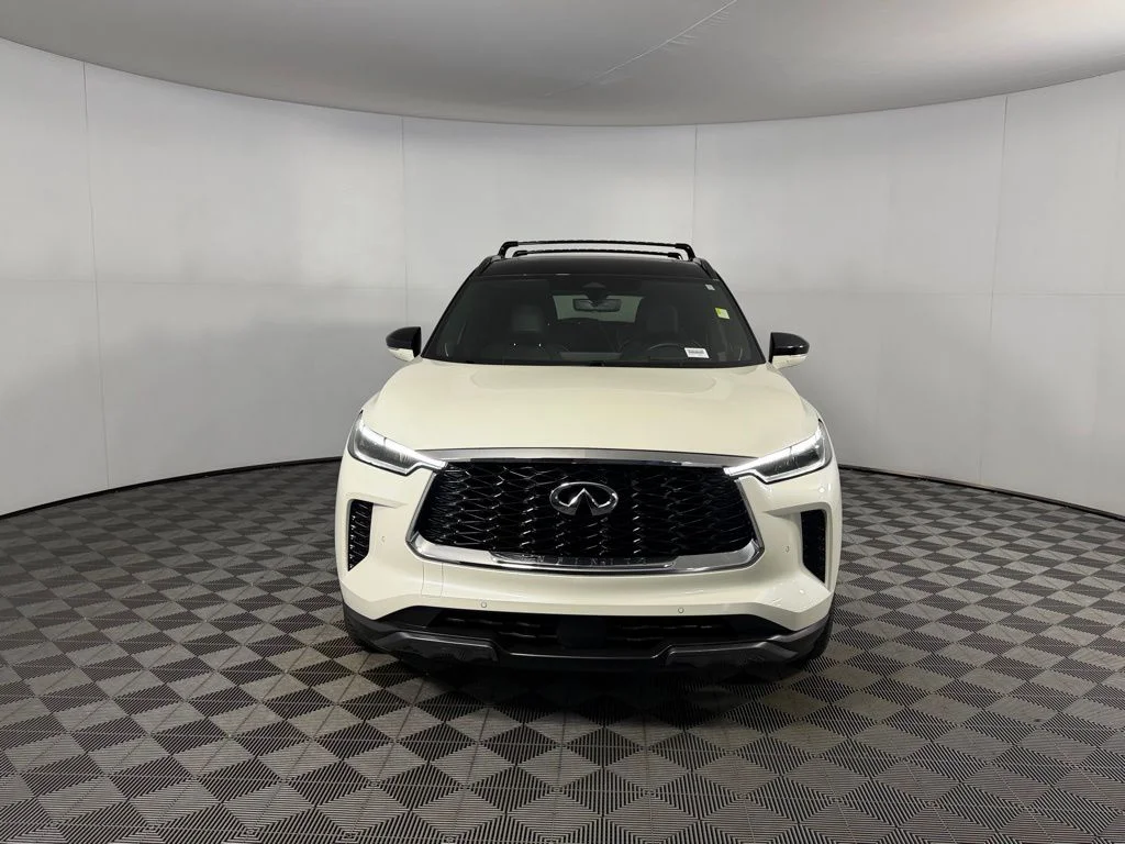Certified Used 2024 Black INFINITI Autograph image 11