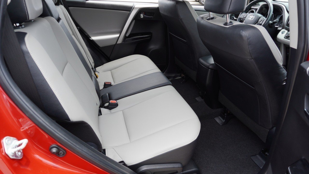 Used 2017 Red Toyota Limited image 34