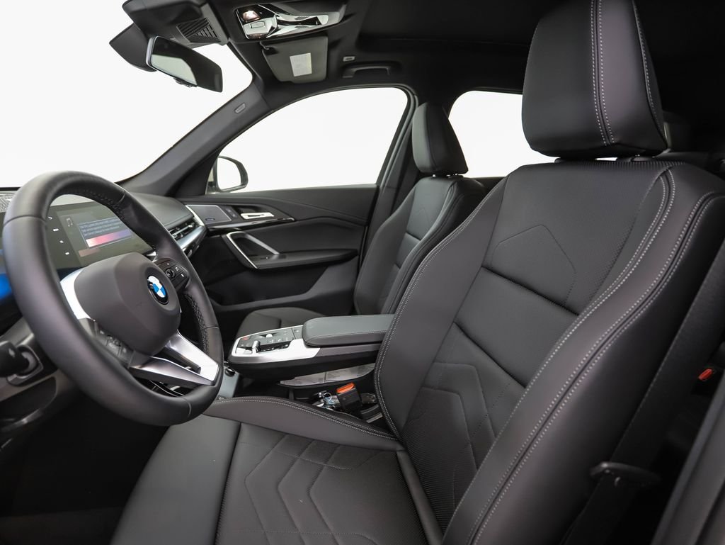Used 2026 Gray Metallic BMW xDrive28i image 11