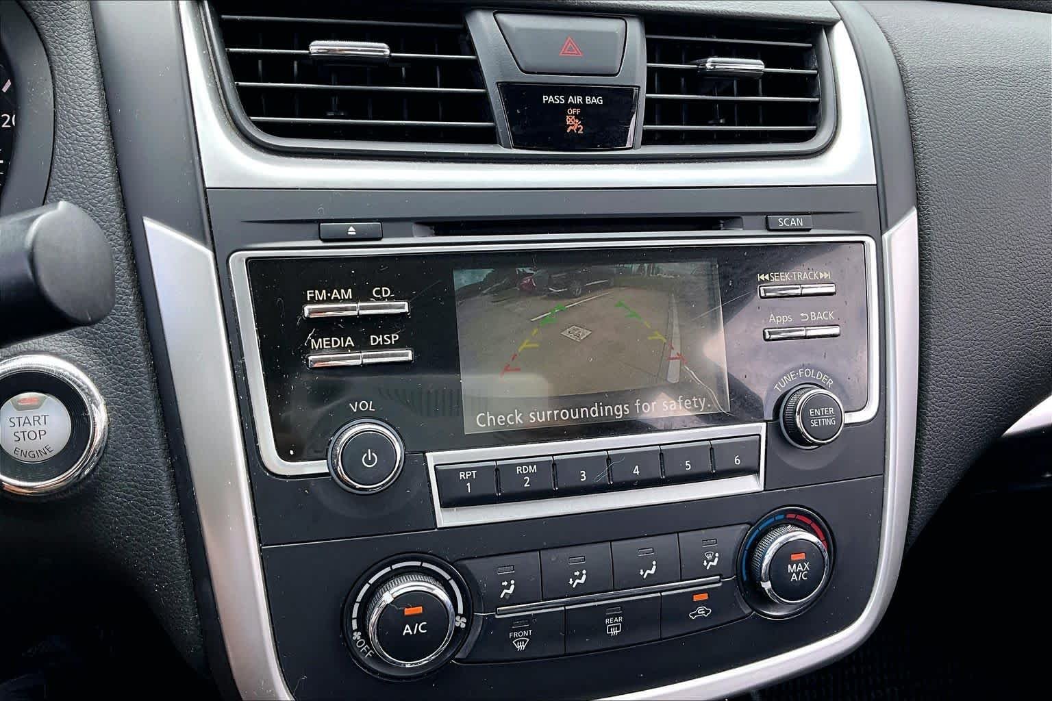 Used 2016 Super Black Nissan 2.5 SR image 25