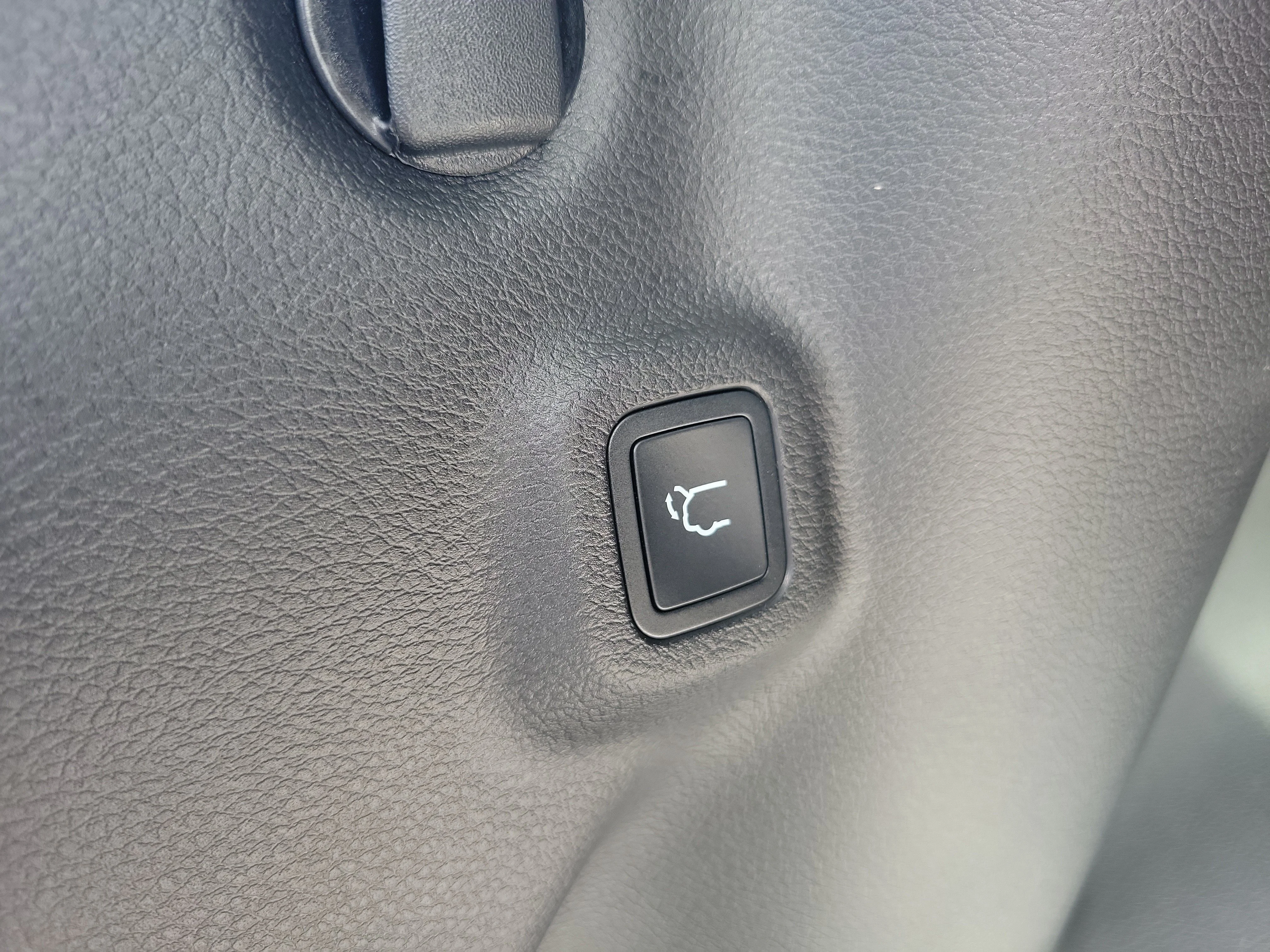 New 2026 Fathom Blue Pearl Coat Jeep Latitude Altitude image 9