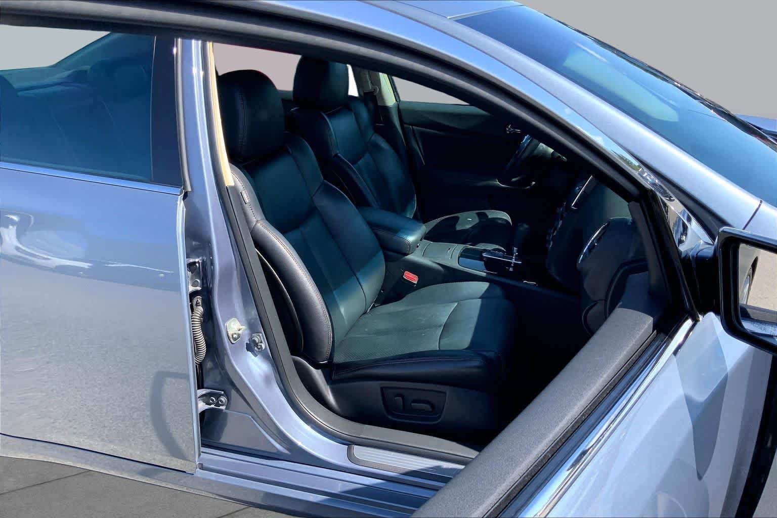 Pre-Owned 2011 Nissan Maxima 3.5 SV