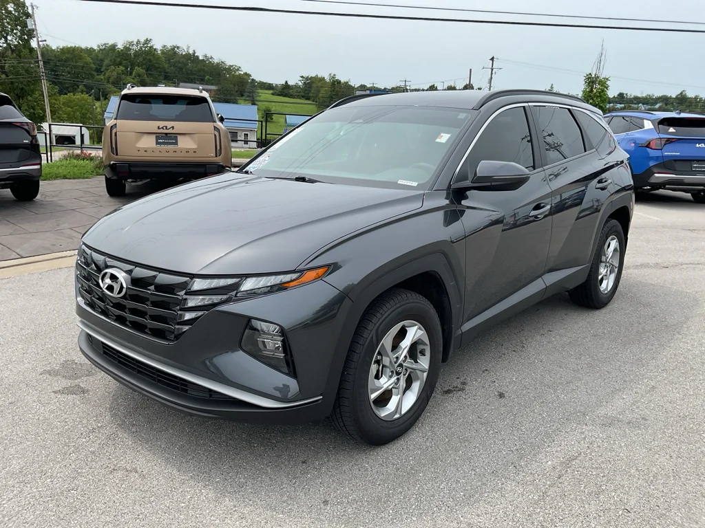 Used 2022 Portofino Gray Hyundai SEL image 4