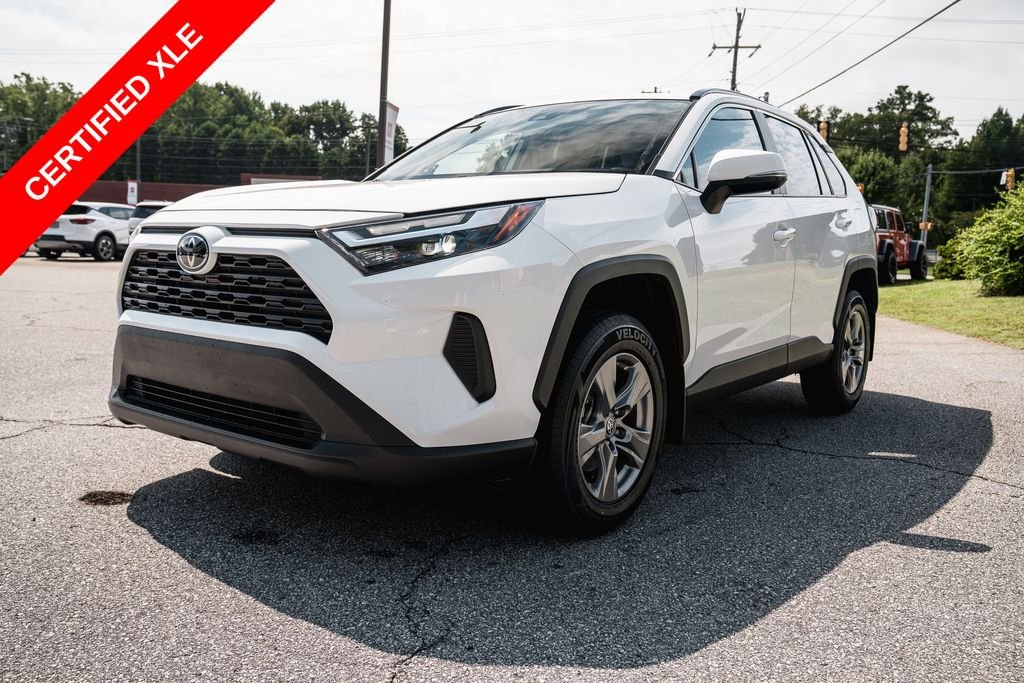 Certified Used 2024 Ice Toyota XLE image 3