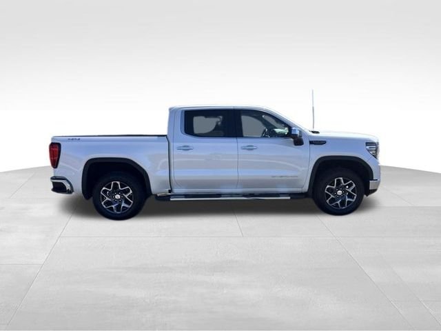 Used 2023 White GMC SLT image 8