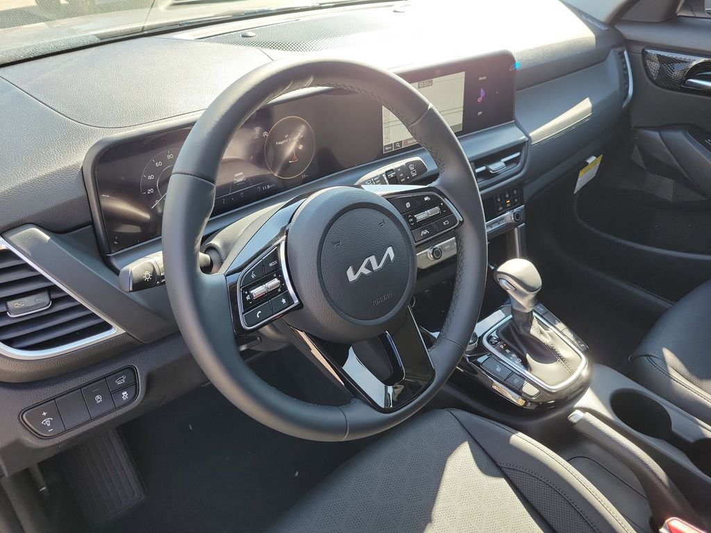 New 2026 Gray Kia EX image 24