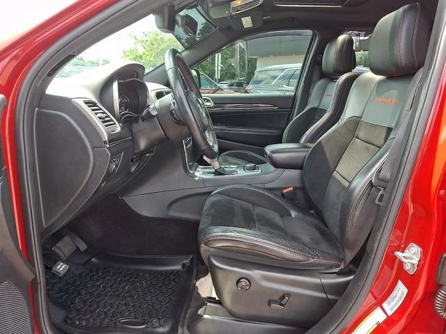 Used 2017 Red Jeep Trailhawk image 14